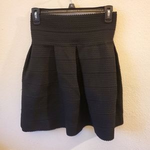 H&M A-Line Textured Black Miniskirt SZ M